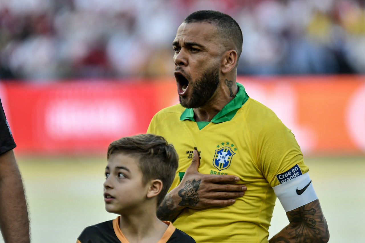 巴西国奥主帅:阿尔维斯能丰富我们的打法 日韩有实力争冠