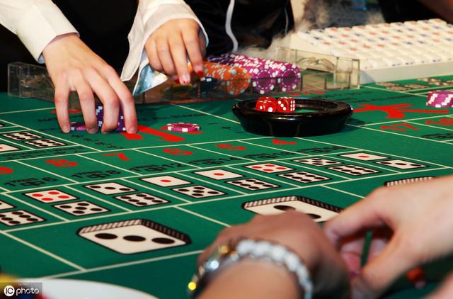 华侨子女大马尼拉求职遭绑架殴打，被连卖给两家网赌公司每天工作15小时