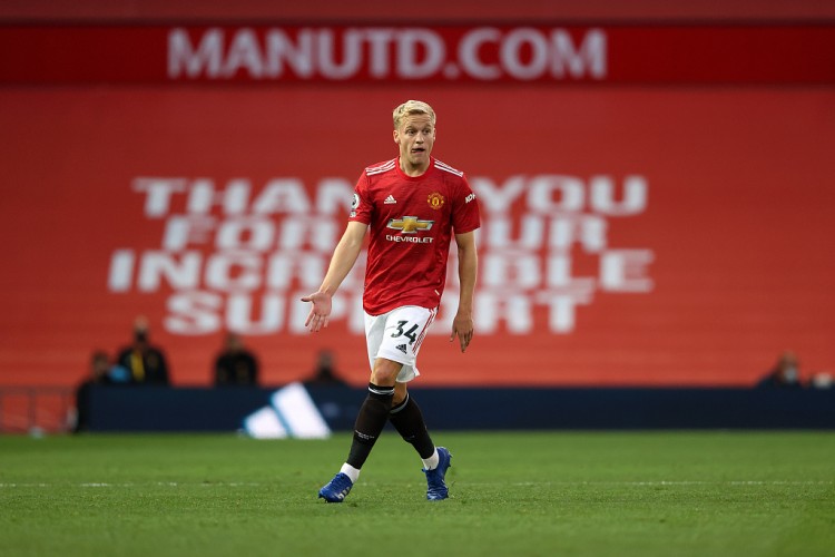 罗体:范德贝克成为米兰引援目标,他可能以租借方式加盟