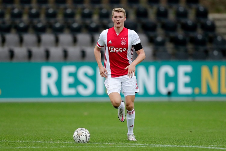 荷媒:那不勒斯有意阿贾克斯中卫舒尔斯,两家俱乐部已接触