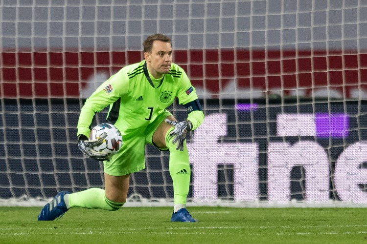 特拉普:有诺伊尔在身前要出场不容易,但我很崇拜他