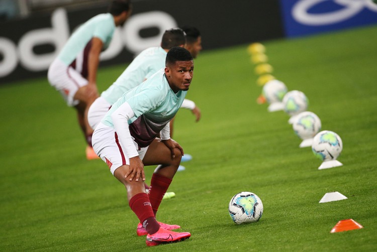 都体：米兰不打算现在就报价保罗，马竞自1月起就开始关注他