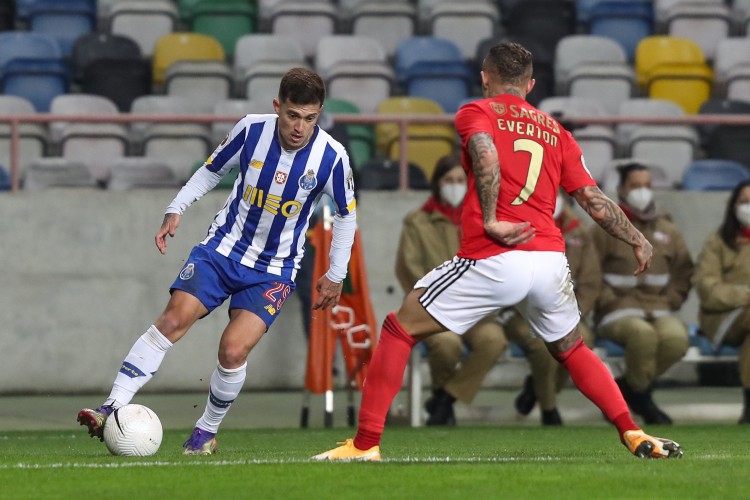 葡媒：利物浦强势追求波尔图中场奥塔维奥，交易预计几天内完成