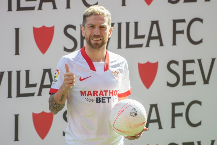 经纪人:戈麦斯在塞维利亚过得很好,但不排除他未来重返意甲