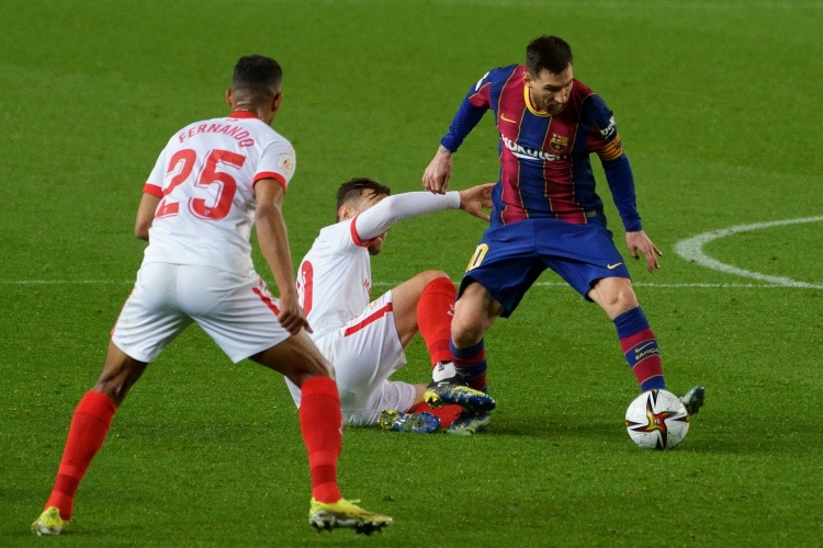 欧足联盘点梅西纪录:西甲单赛季50球,6次斩获欧洲金靴