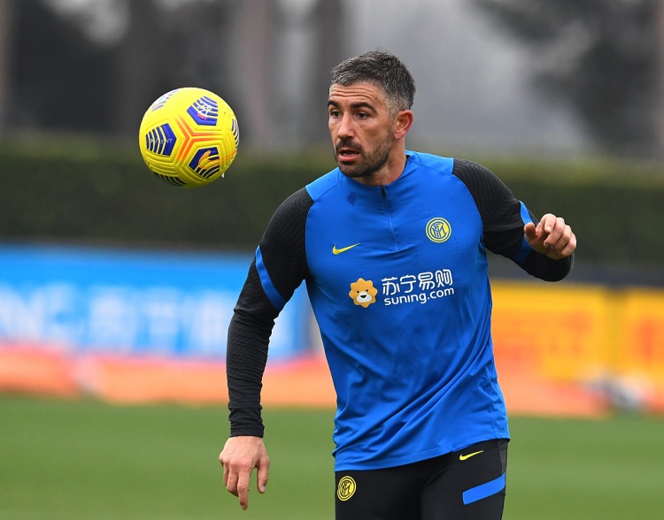 迪马济奥：国米与科拉罗夫续约达协议，球员将降薪50%