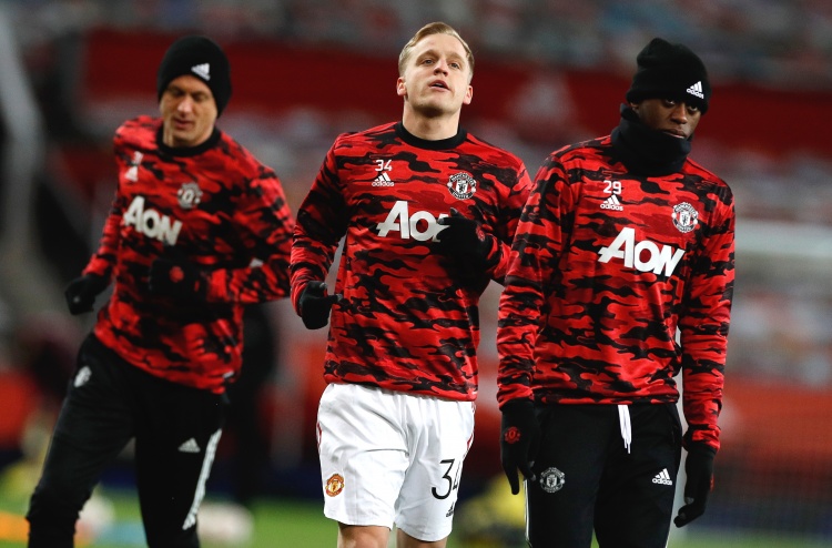 罗马诺：阿森纳没有与曼联谈范德贝克，也没和球员经纪人接触