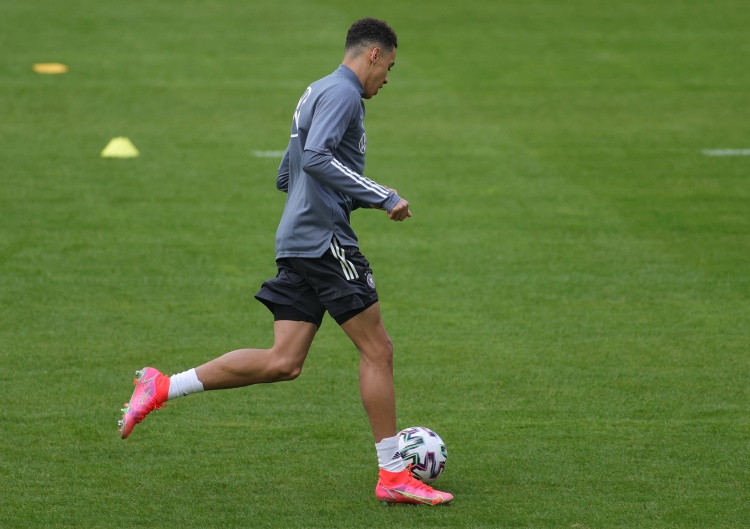 穆西亚拉：英格兰就像我的故乡，没有他们的培养就没有我的今天