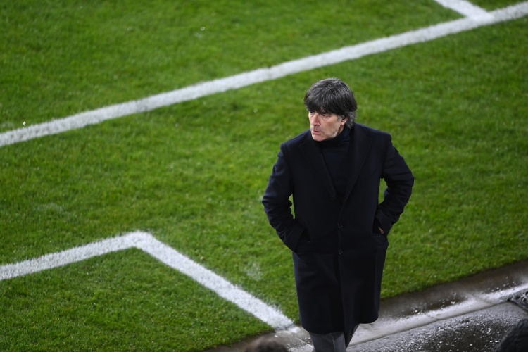 勒夫打趣：英格兰踢点球有点倒霉 若穆西亚拉没进球会把他送回去