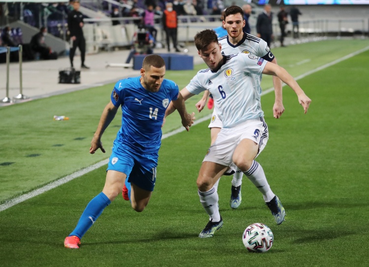 苏格兰主帅:蒂尔尼在训练中遭遇小伤,希望他对英格兰能复出