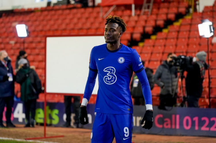 电讯报:蓝军正探讨多特对亚伯拉罕是否有兴趣,或加入哈兰德交易