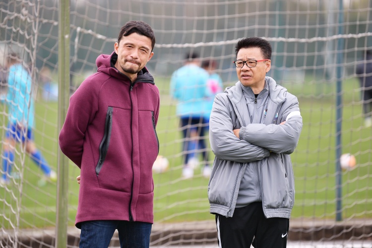 武磊是否该结束留洋?谢晖:我都不知道这些记者脑袋里想什么