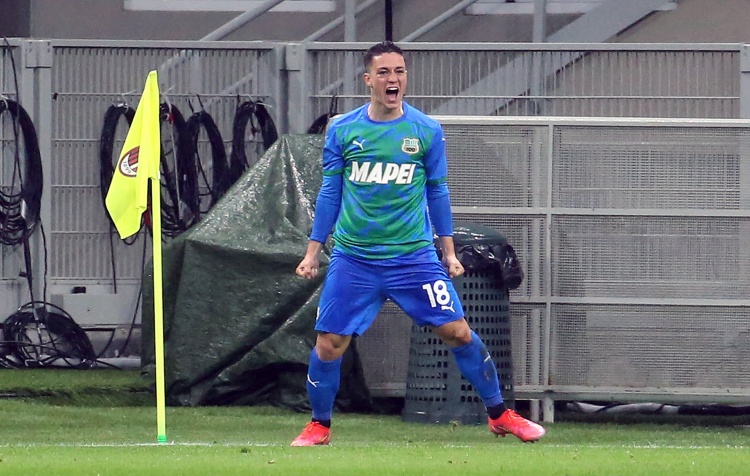 米体:多队关注意大利国脚拉斯帕多里,包括米兰双雄和莱比锡