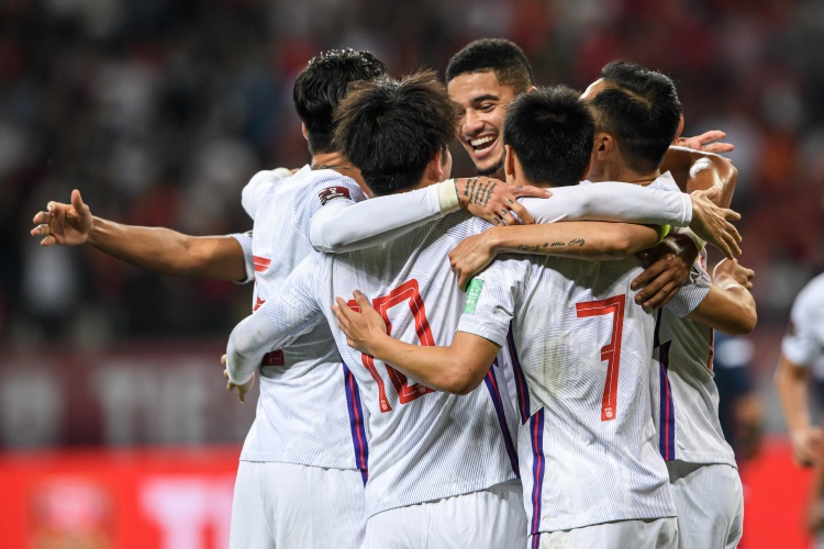 津媒:沙迦体育场重新装饰,足协设法让国足感受“主场”氛围