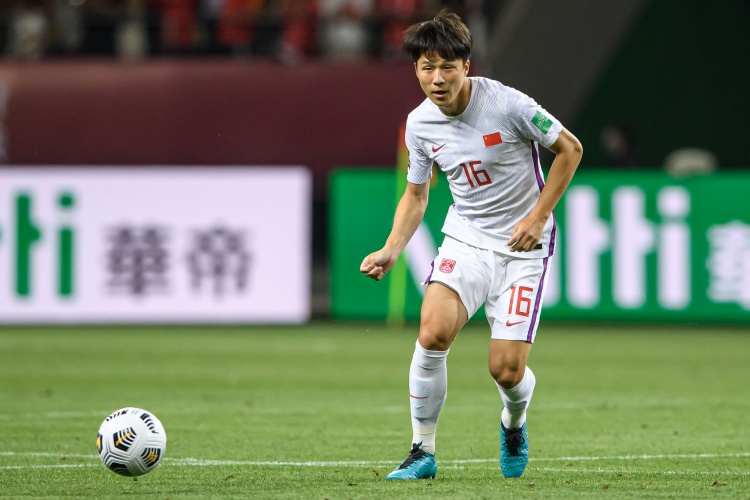 明天:谢谢俱乐部和球迷的关心 我会努力康复争取早日重返赛场