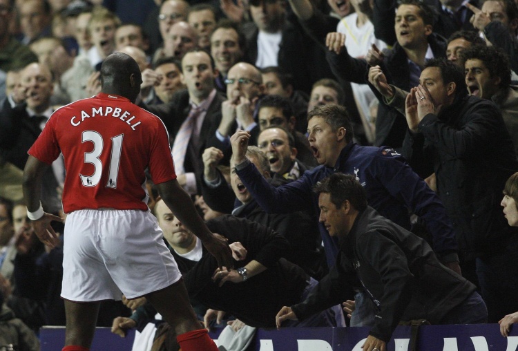 坎贝尔:现在热刺球迷仍讨厌我当年转投阿森纳的行为,这太荒谬了