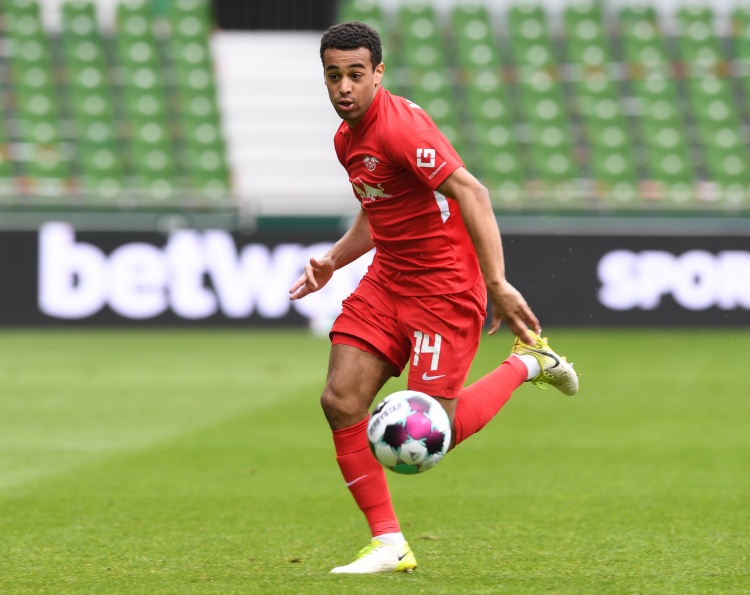 The Athletic：阿森纳有意RB莱比锡边卫泰勒-亚当斯