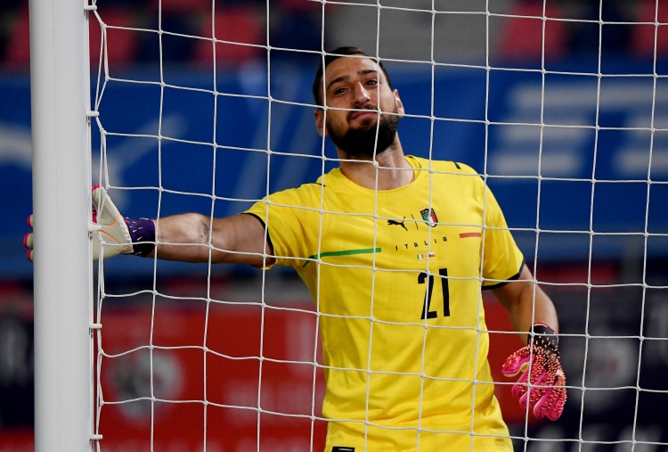 22岁106天!多纳鲁马成为意大利最年轻大赛登场门将