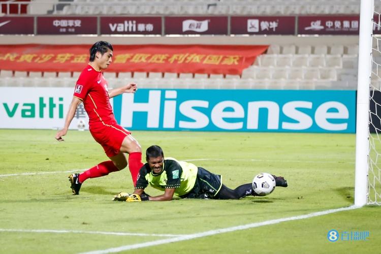 张玉宁:全场高位逼抢奏效,和武磊、阿兰配合到位