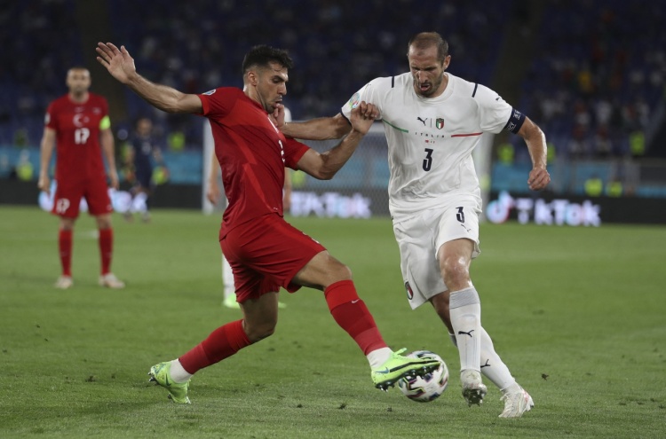 天空体育:基耶利尼左腿肌肉受伤,铁定缺战威尔士