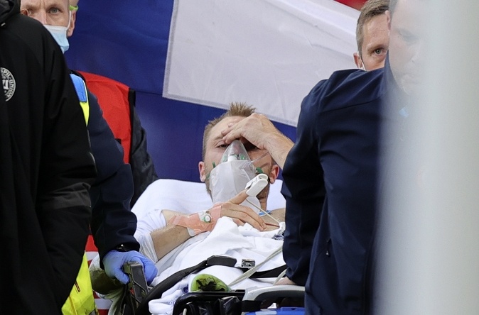 蒂亚戈回忆埃里克森事件：我与队友们都无心训练，祈祷他没事