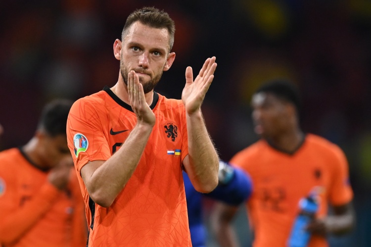 德弗里：德里赫特很自责，这次经历将让他变得更强大