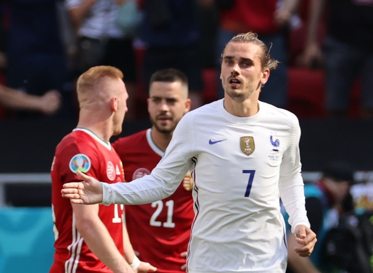 格列兹曼已在9场国际大赛比赛中破门,队史仅次亨利&普拉蒂尼