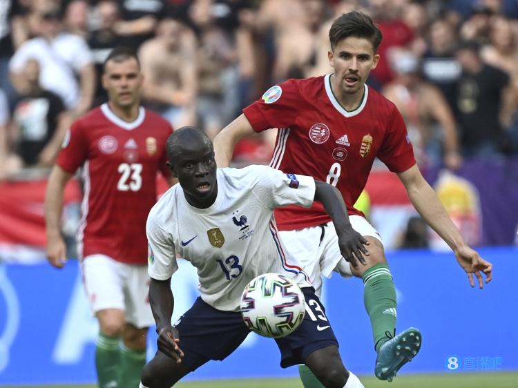 坎特本场数据:4次铲抢并列最多,4次拦截最多,4次长传全部成功