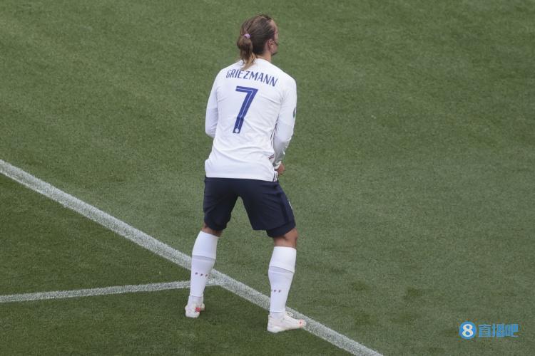 格列兹曼解释自己的庆祝方式:这是献给我小儿子的