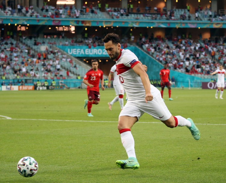 晚邮报:米兰最后时刻匹配了国米的报价,但被恰10拒绝