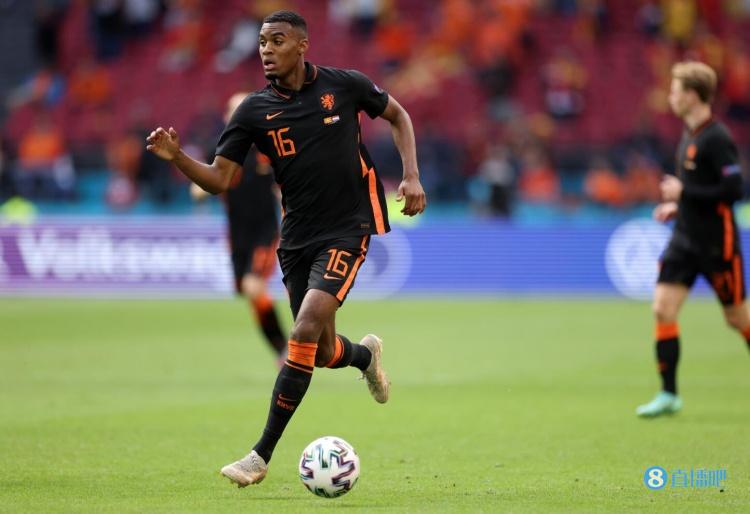格拉文贝奇：首次为荷兰首发令我自豪 下半场我们掌控了比赛