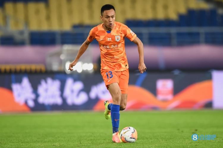 山东泰山官方：张弛左腿骨折，已顺利完成手术