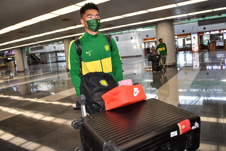 梁少文：很遗憾有机会但没能拿到3分，作为队长我需要鼓励队友