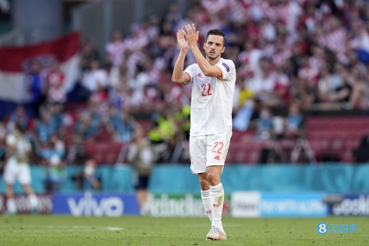 阿斯：萨拉维亚欧洲杯表现出色，已引起皇马巴萨和马竞的注意