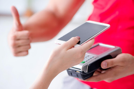 新冠疫情加速全球“去现金化”