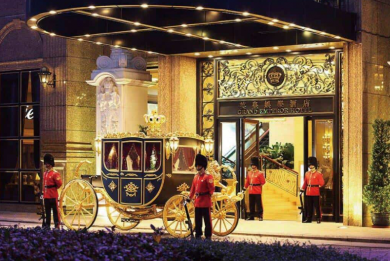 由盈转亏 澳门英皇娱乐酒店年度公司拥有人应占亏损1.78亿港元