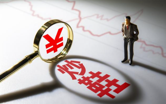 “鞋圈大佬”被曝竟是在校大学生！诈骗百万后 他用“报复性”消费来填补心慌