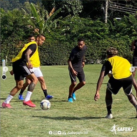 奥古斯托、费尔南多、特谢拉等球员一同在巴西训练