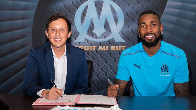 官方:弗拉门戈中场热尔松五年合约加盟马赛