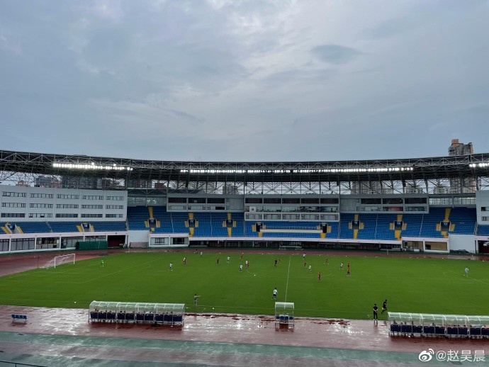 热身赛-陈彬彬、杨世元破门，上海海港2-0山东泰山