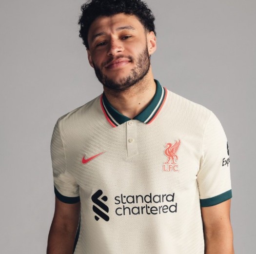 官方:利物浦官方发布新客场球衣 新赛季首场客战诺维奇
