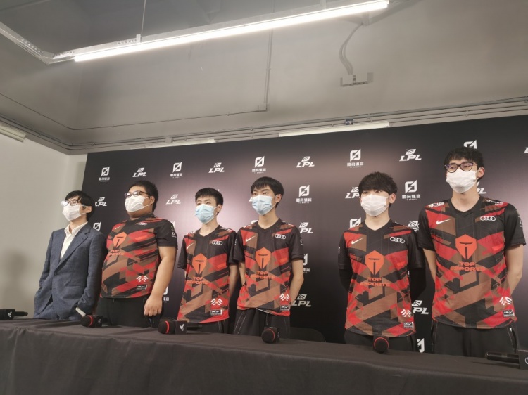 TES赛后群访 Karsa：英雄就看人吧，巨魔打赵信挺好用的