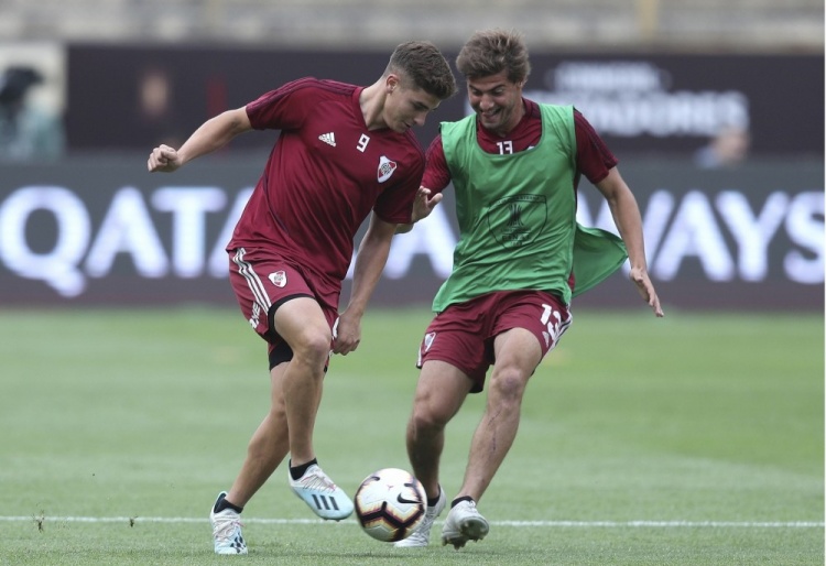 都体:米兰与维拉竞争河床小将阿尔瓦雷斯,球员解约金2500万欧