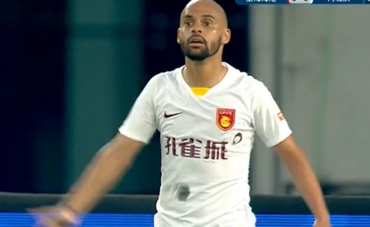 半场-奥斯卡点射破门王秋明伤退 上海海港暂1-0河北