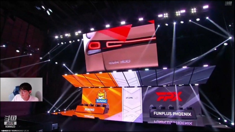 金贡：我感觉后面打团都是FPX自己在送