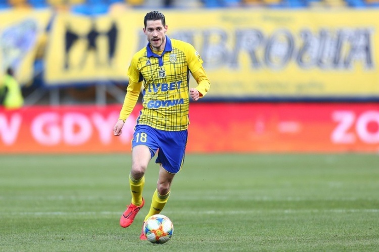 韦因诺维奇与天津津门虎签约一年，成为该队新外援