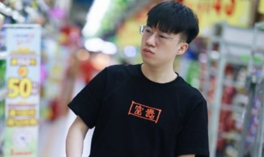 xiaohu坦言：有些英雄不熟练也可以不玩 处理不了就Ban掉