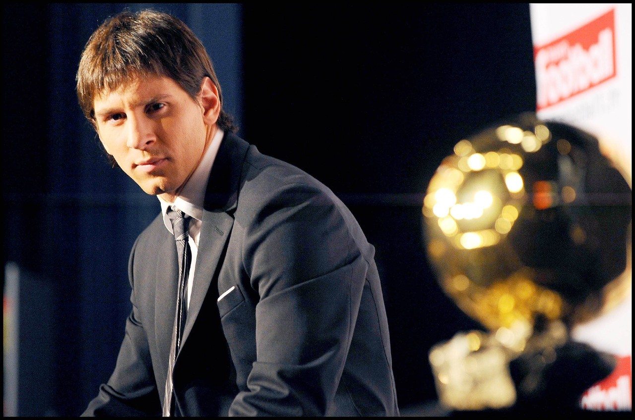 德布劳内欧洲杯出局!梅西独自领跑金球奖赔率榜