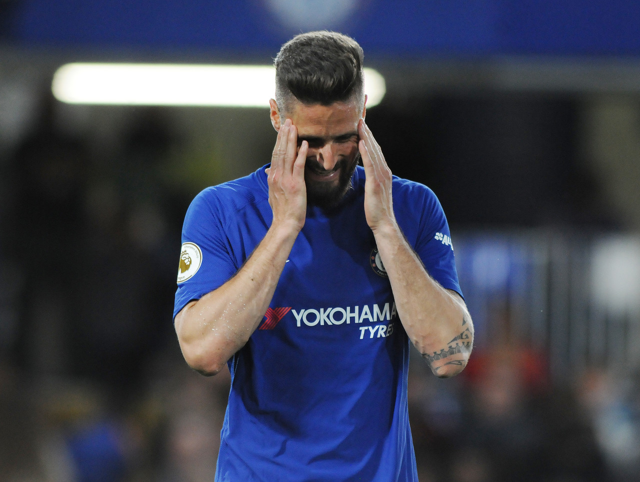 全市场：吉鲁周日晚间抵达米兰城，周一早晨接受米兰体检