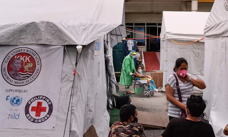 菲律宾多位参议员力促菲健保 承担住帐篷病人医疗费
